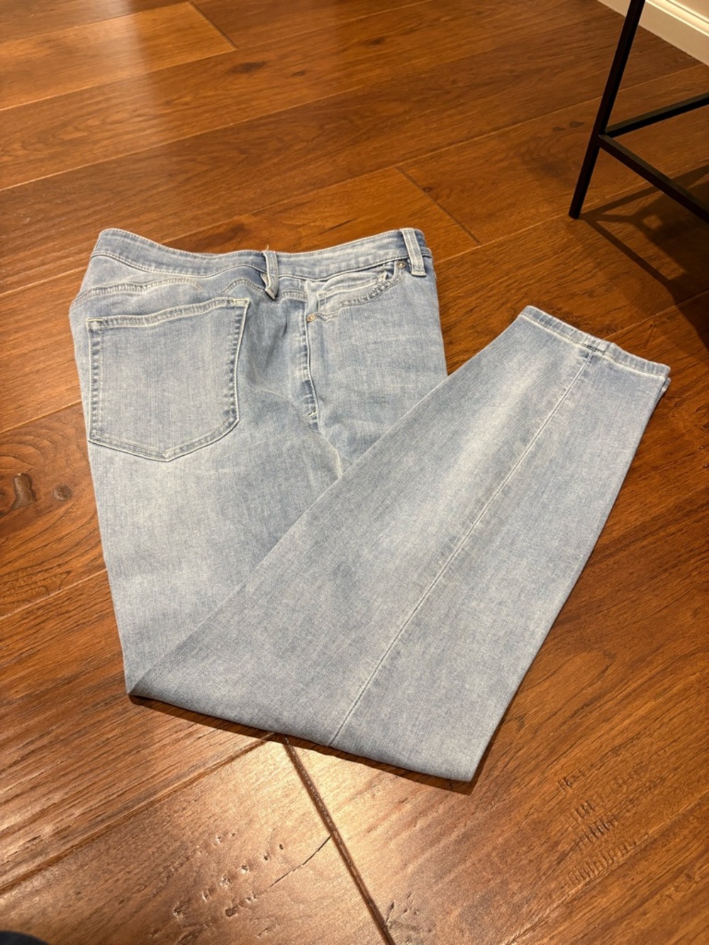 Tommy Bahama Light Blue Slim ankle Jeans